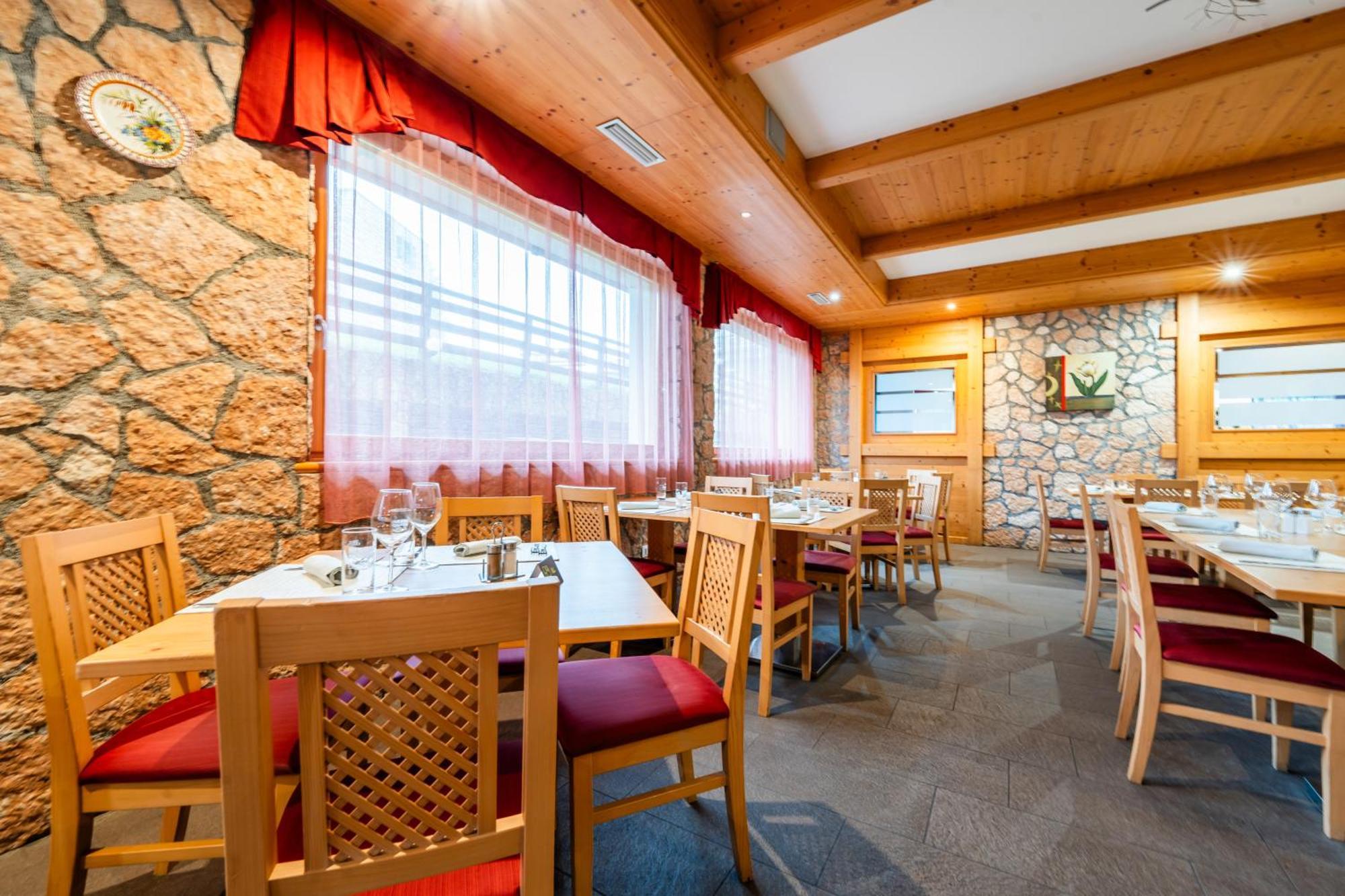 Alpine Mugon Hotel Vason Eksteriør billede